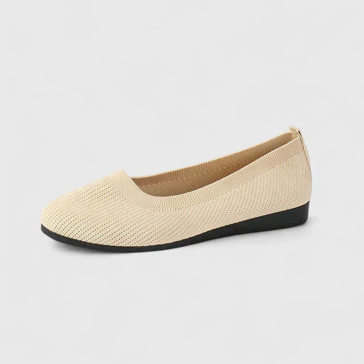 Women's Orthopedic Flats in cream