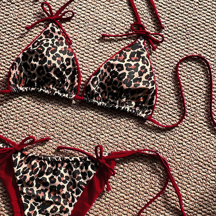 Women's String Bikini in red leopard