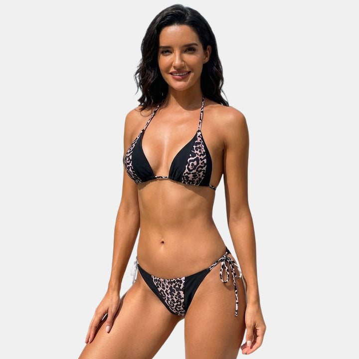 Women's String Bikini in black leopard