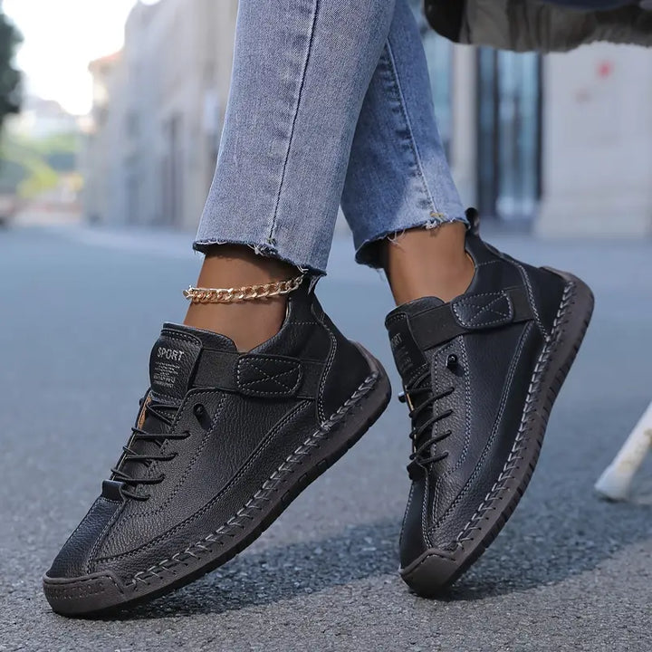 Women's Orthopedic Sneakers in black
