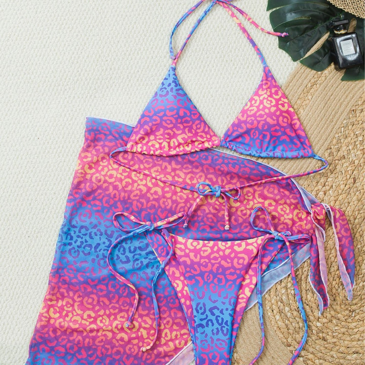 Women's String Bikini in pink leopard