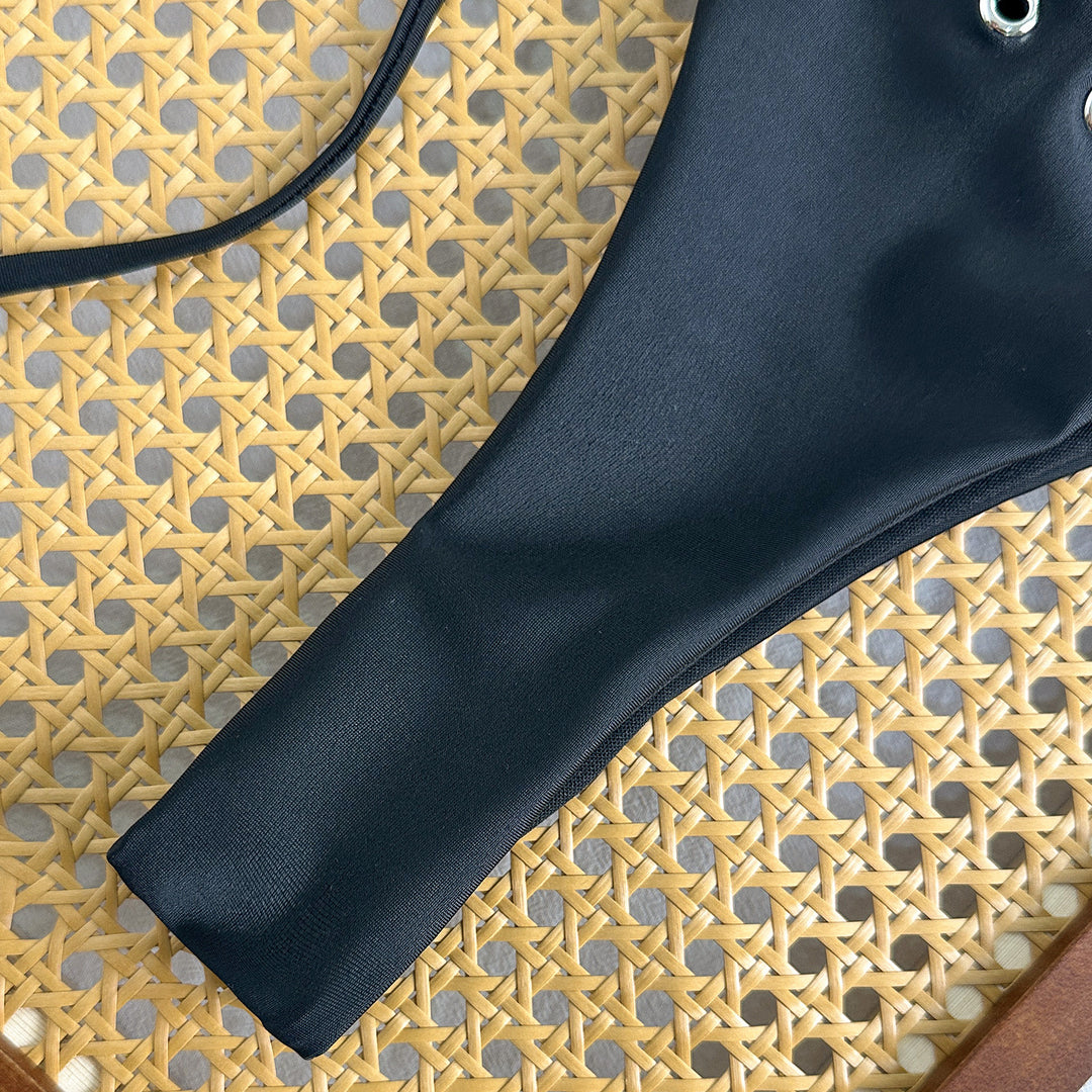 Women's String Bikini in black