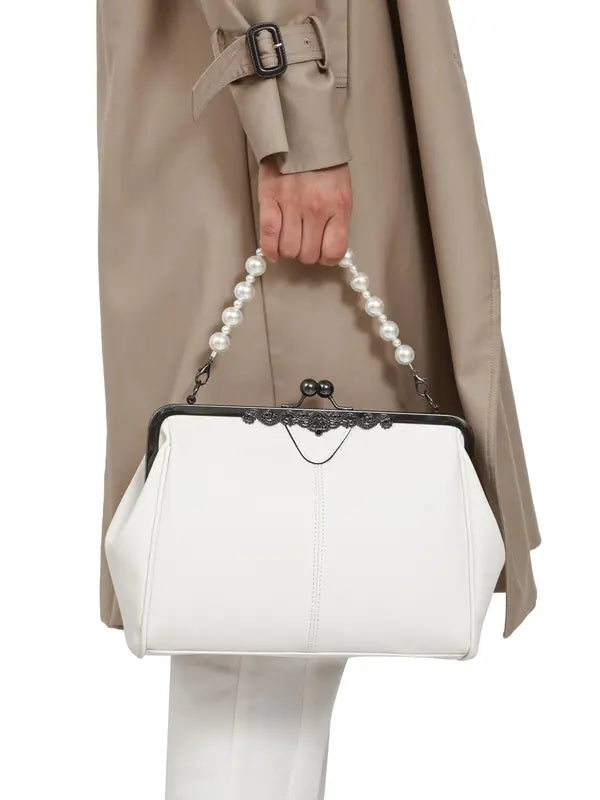 Women's Shoulder Bag in off white