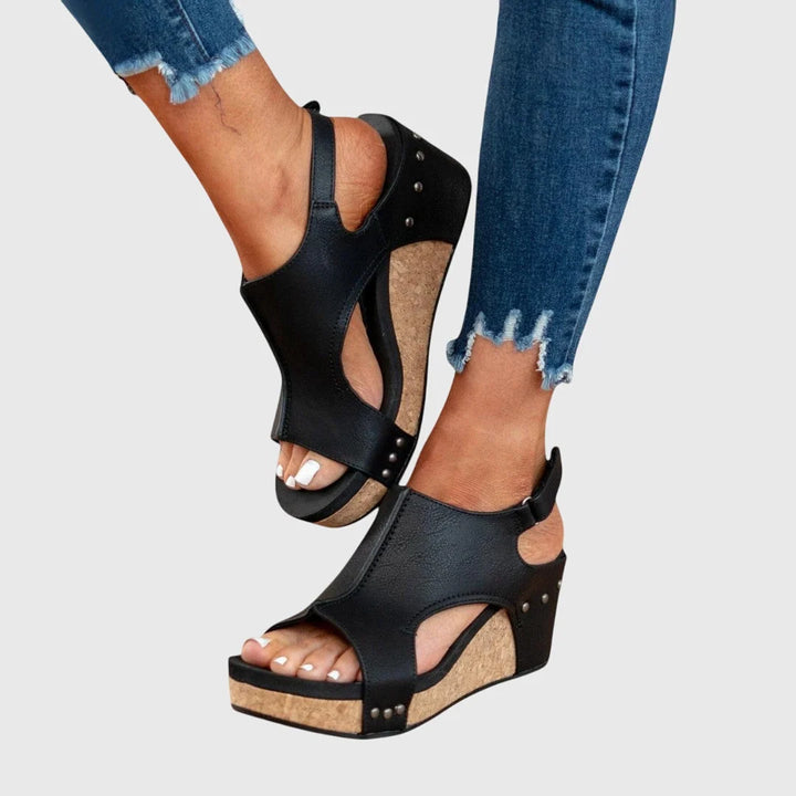 Women's Orthopedic Sandals in black