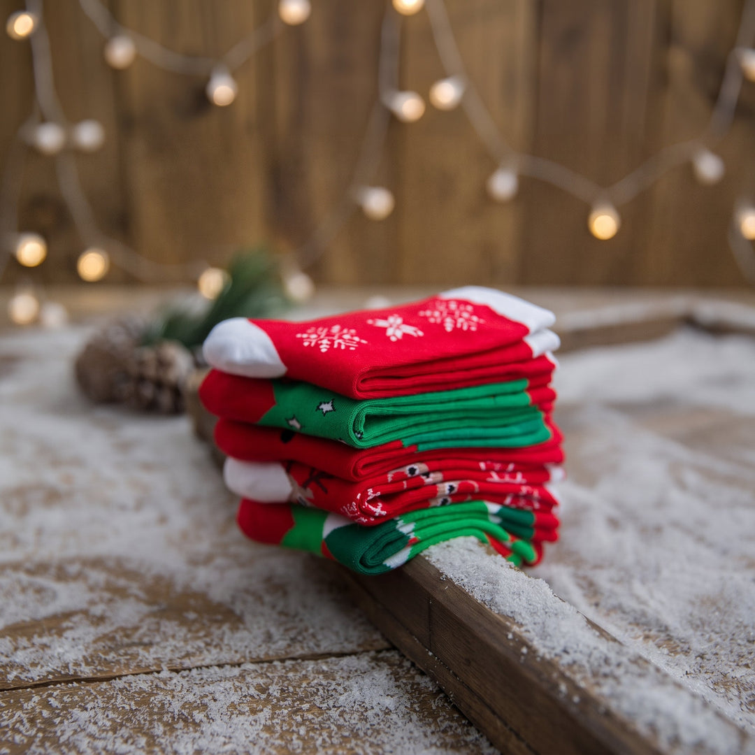 Holiday Novelty Christmas Socks 5 Pack, Unisex Multicolour Festive Santa