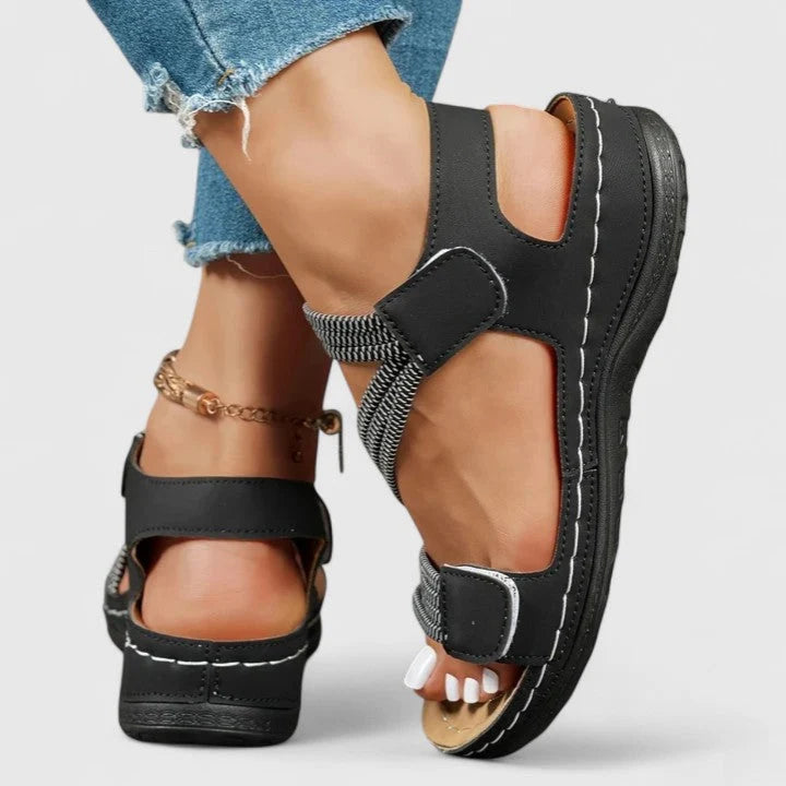 Women's Orthopedic Sandals in black