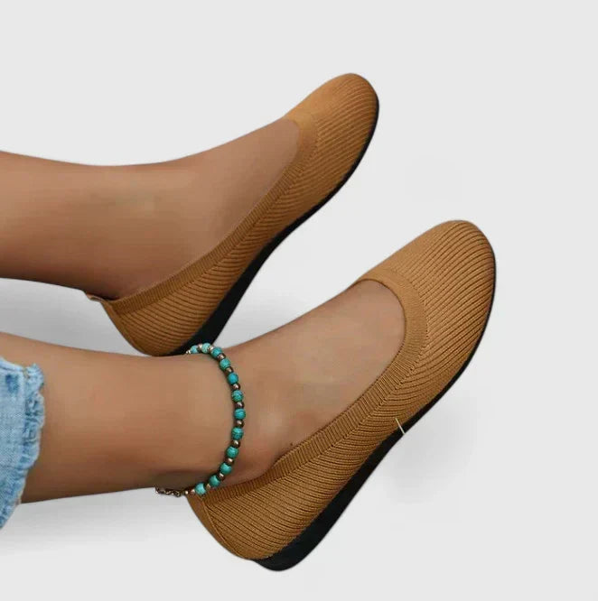Women's Orthopedic Flats in chocolate