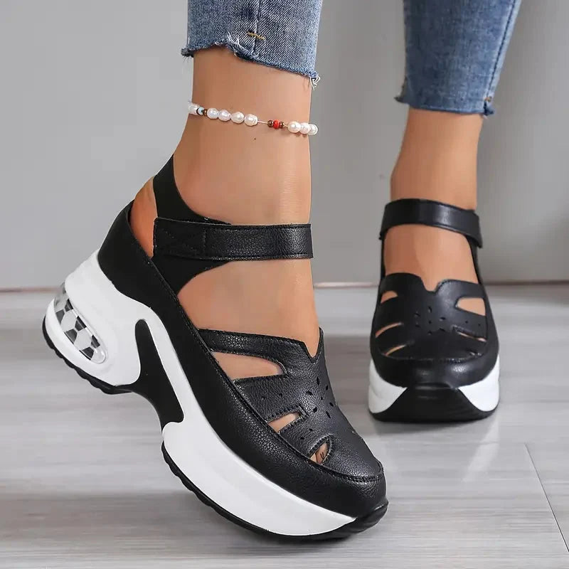 Women's Orthopedic Shoes in black