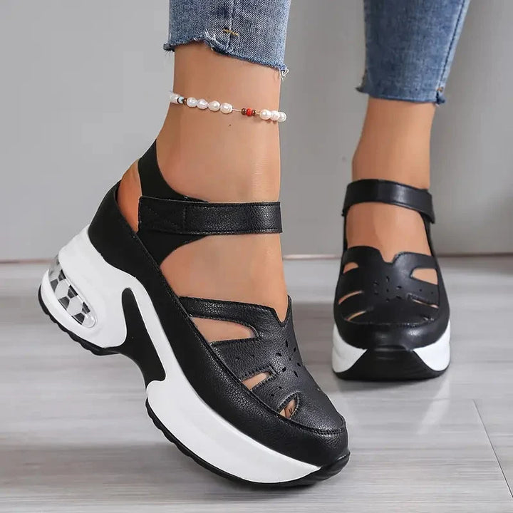 Women's Orthopedic Shoes in black