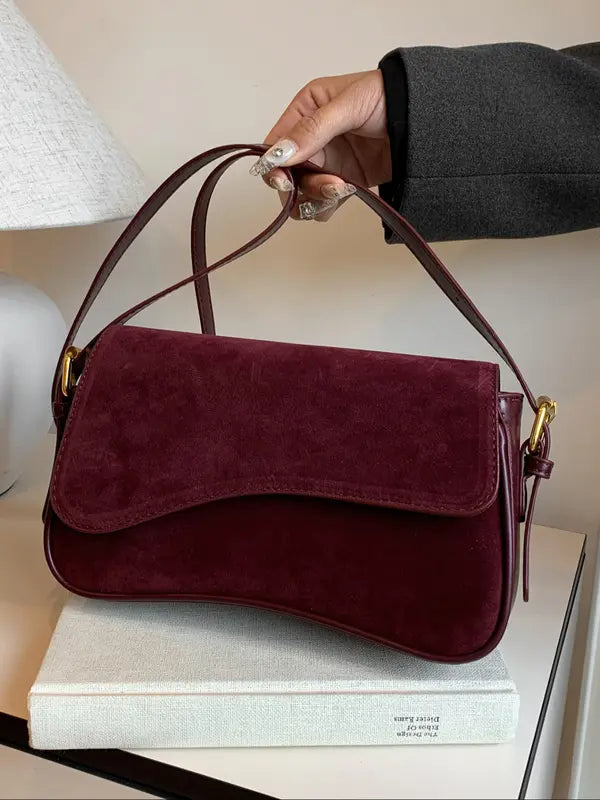 Women's Shoulder Bag in burgundy