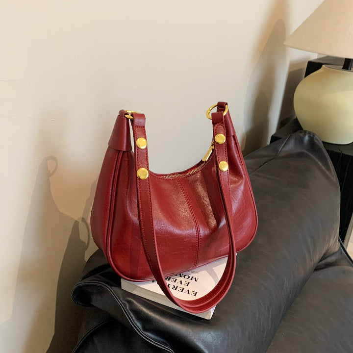 Women's Shoulder Bag in burgundy