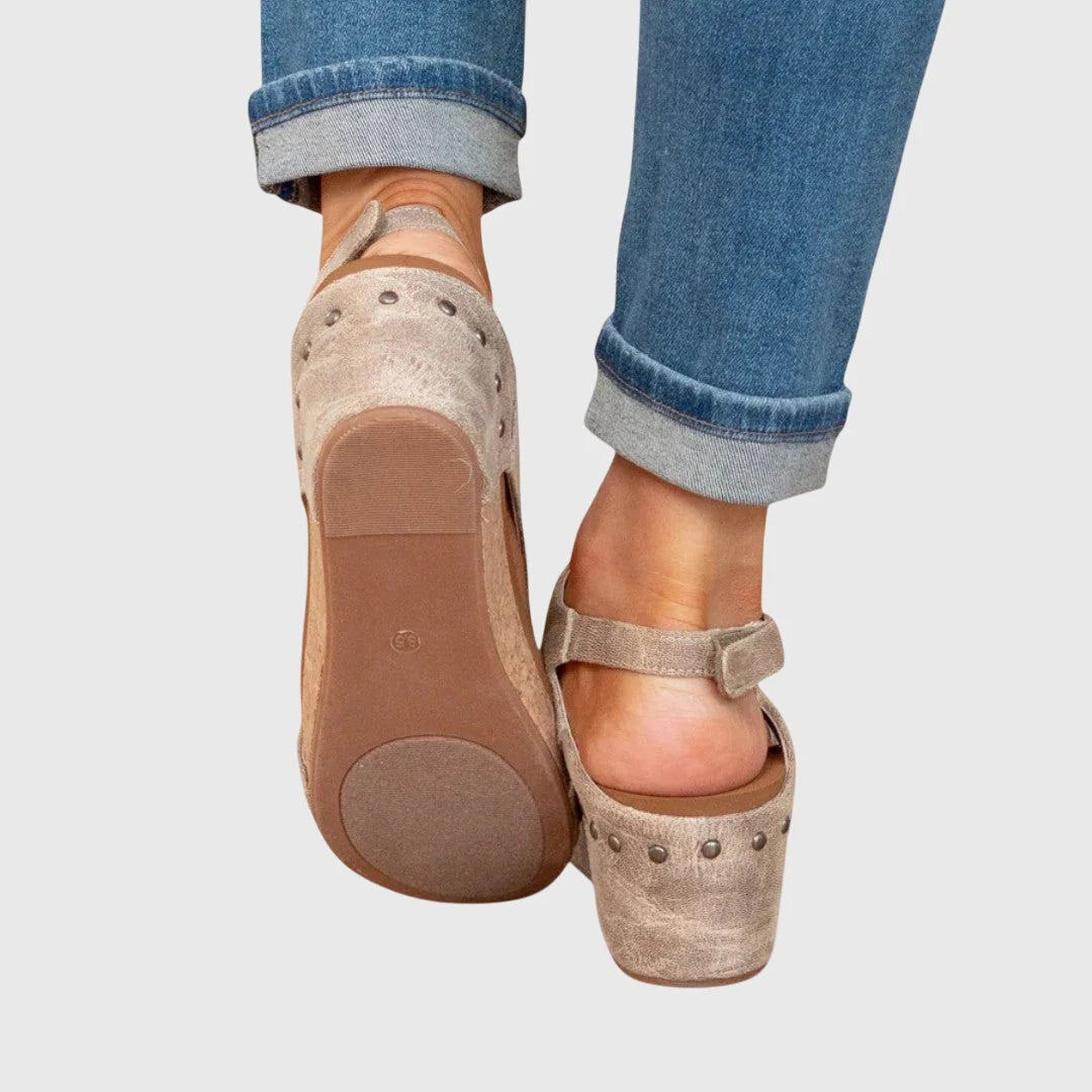 Women's Orthopedic Sandals in beige