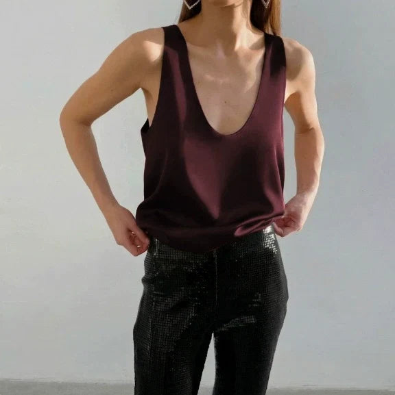 Women's Tank Top in burgundy