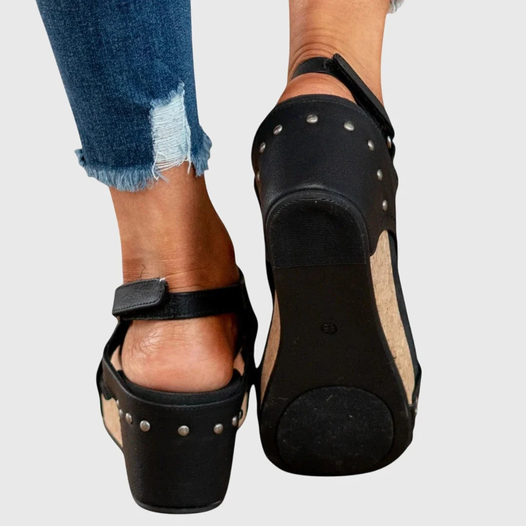 Women's Orthopedic Sandals in black